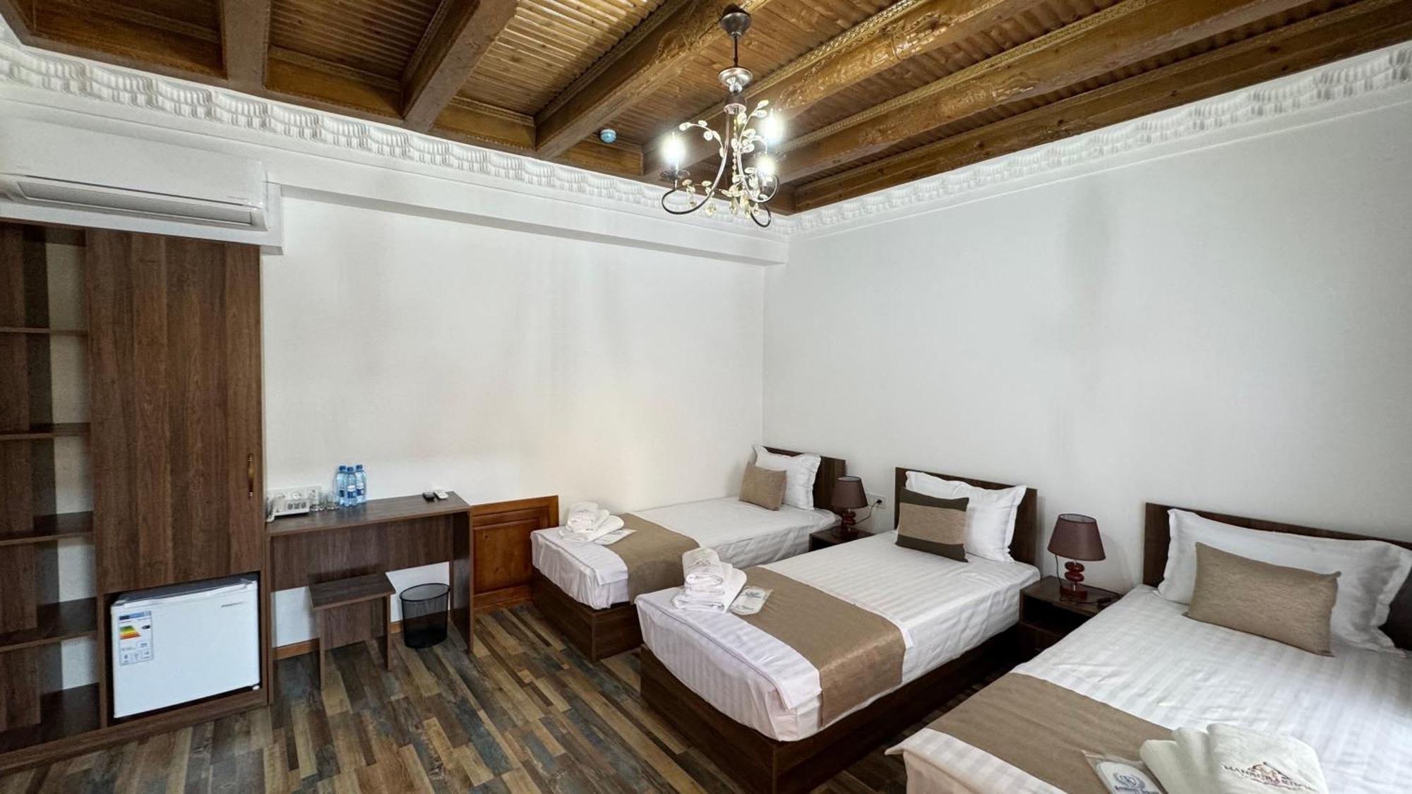 Mahbubakhon Guest House In Old City Bukhara Eksteriør bilde